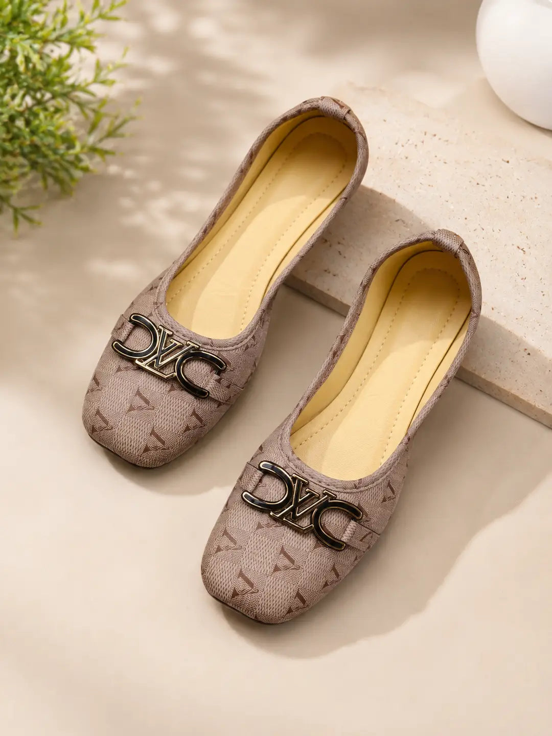 Women's Beaded Pumps - Golden Leather, Size 7 to 11