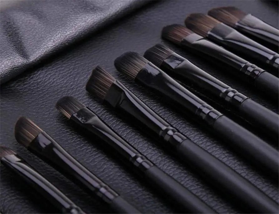 32 Piece Makeup Brush Set - Black, Blending, 200g