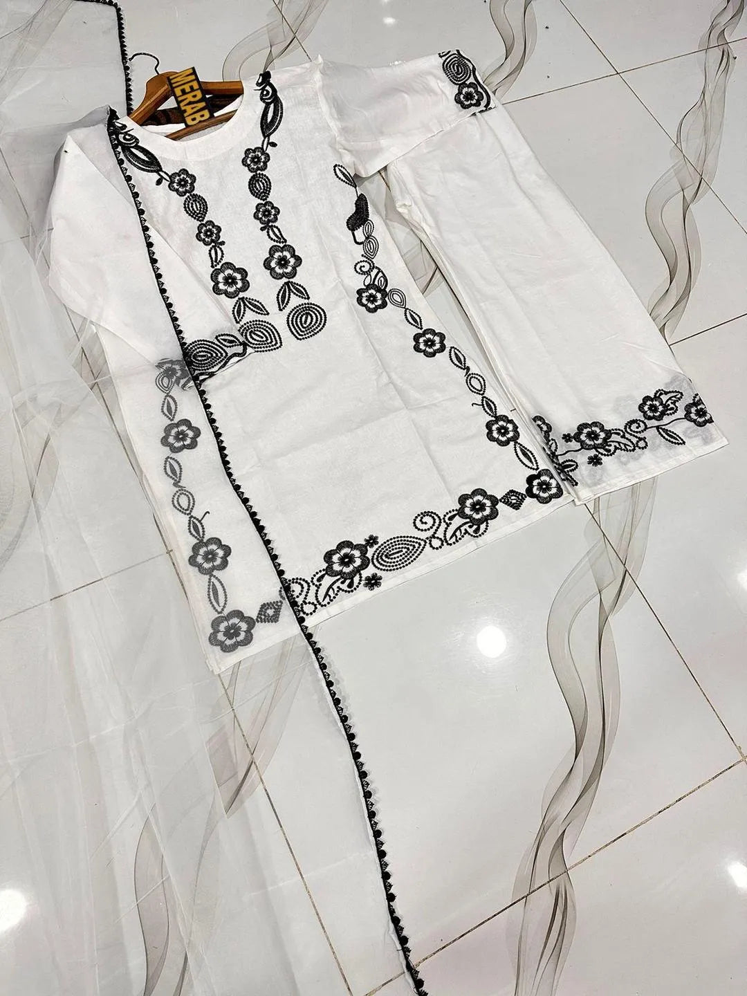 Women's Cotton Suit - White, Organza Dupatta, 3 Piece