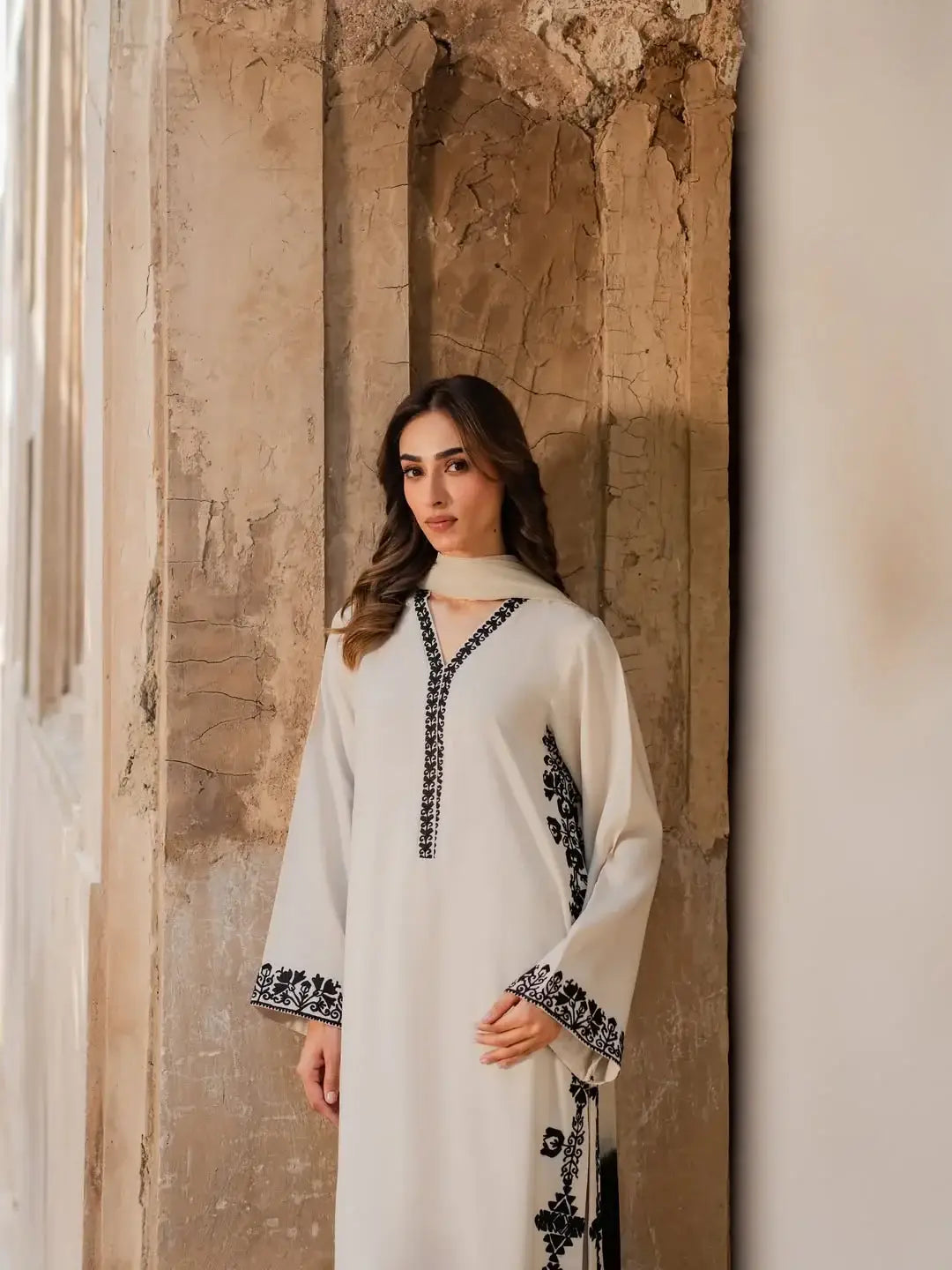 Women's Arabic Lawn Suit - Off White, 3 Piece, Stitched