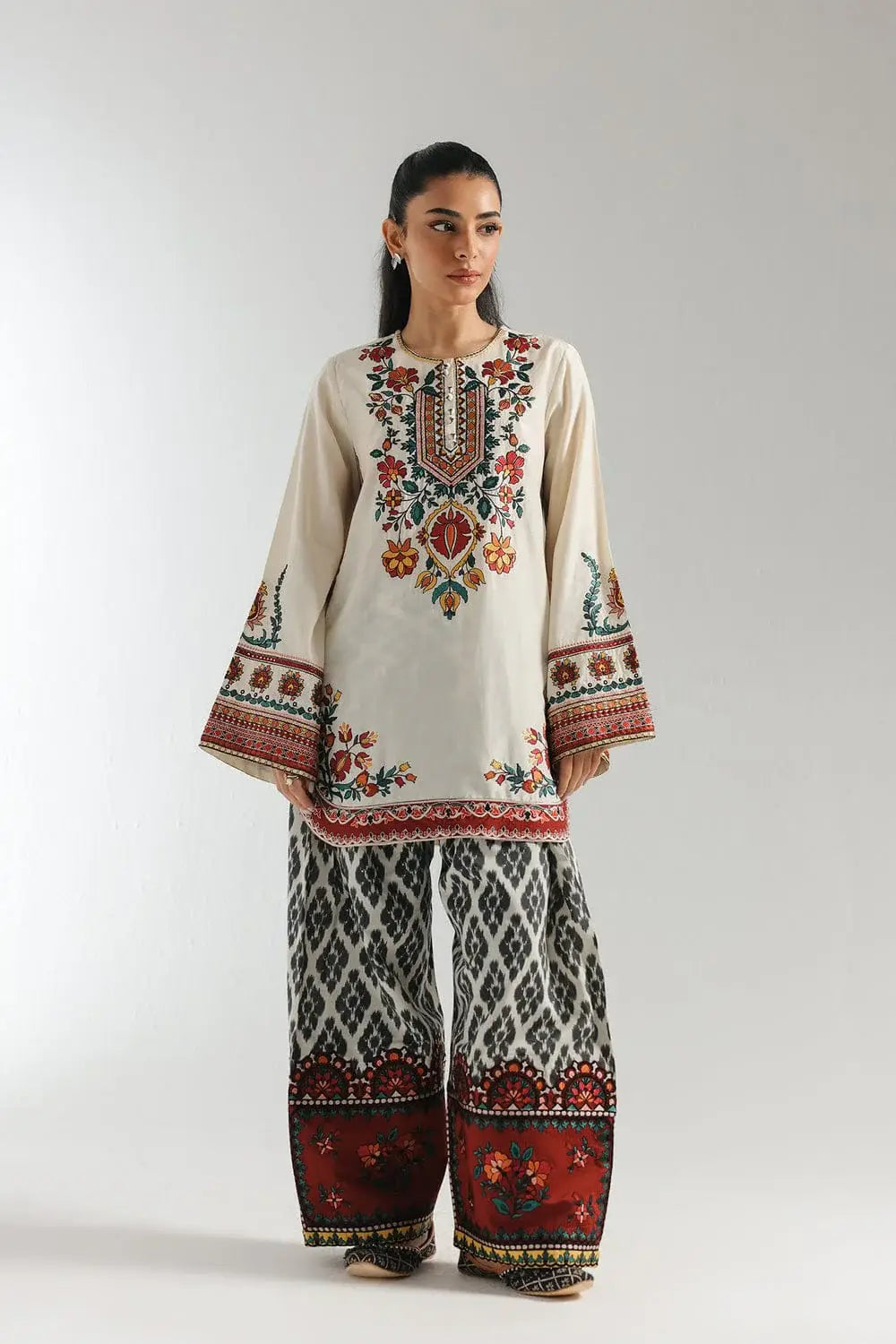Stylish Women's Printed Shirt and Trouser Set - 2 Pcs