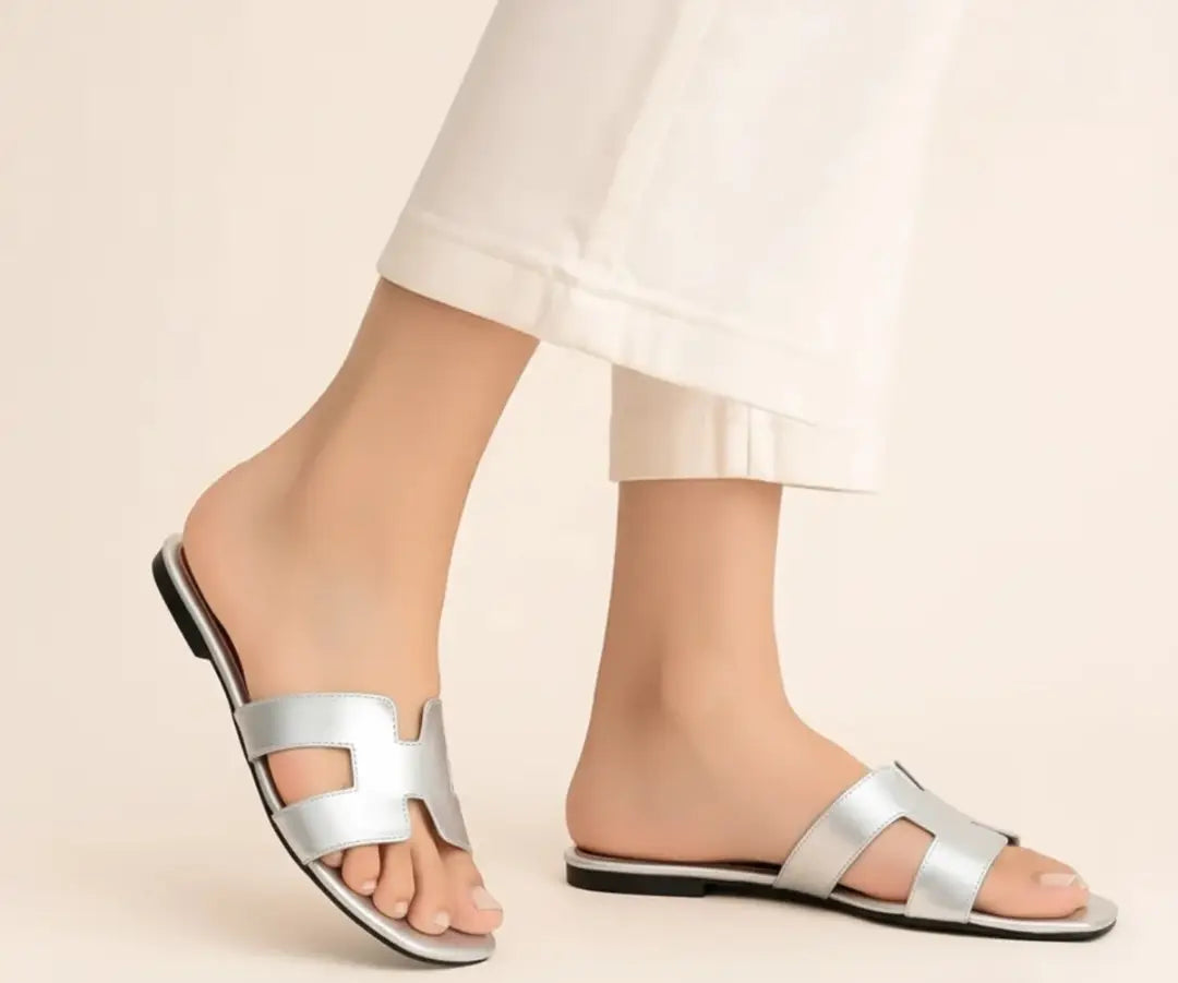 Women's Casual Slippers - Silver, Synthetic Leather