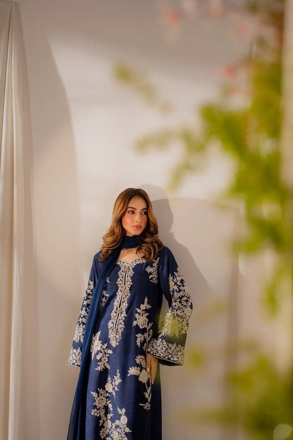 Women's Embroidered Linen Suit - Blue, Round Neck, Stitched