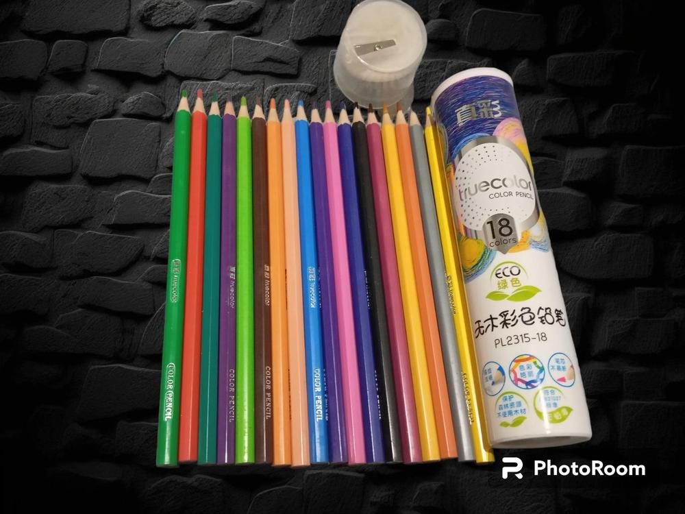 18 Color Pencils with Sharpener Set