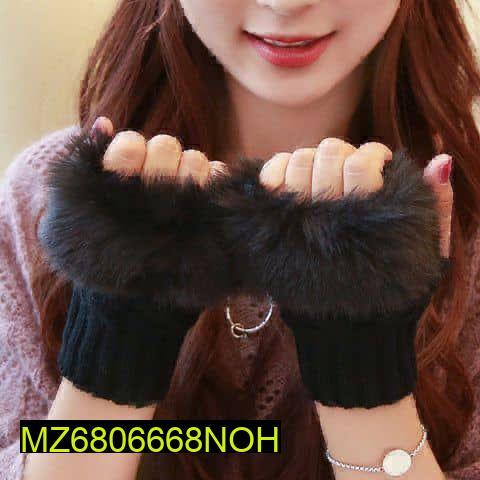 Women's Faux Fur Winter Gloves - Black Wool Knit, 1 Pair